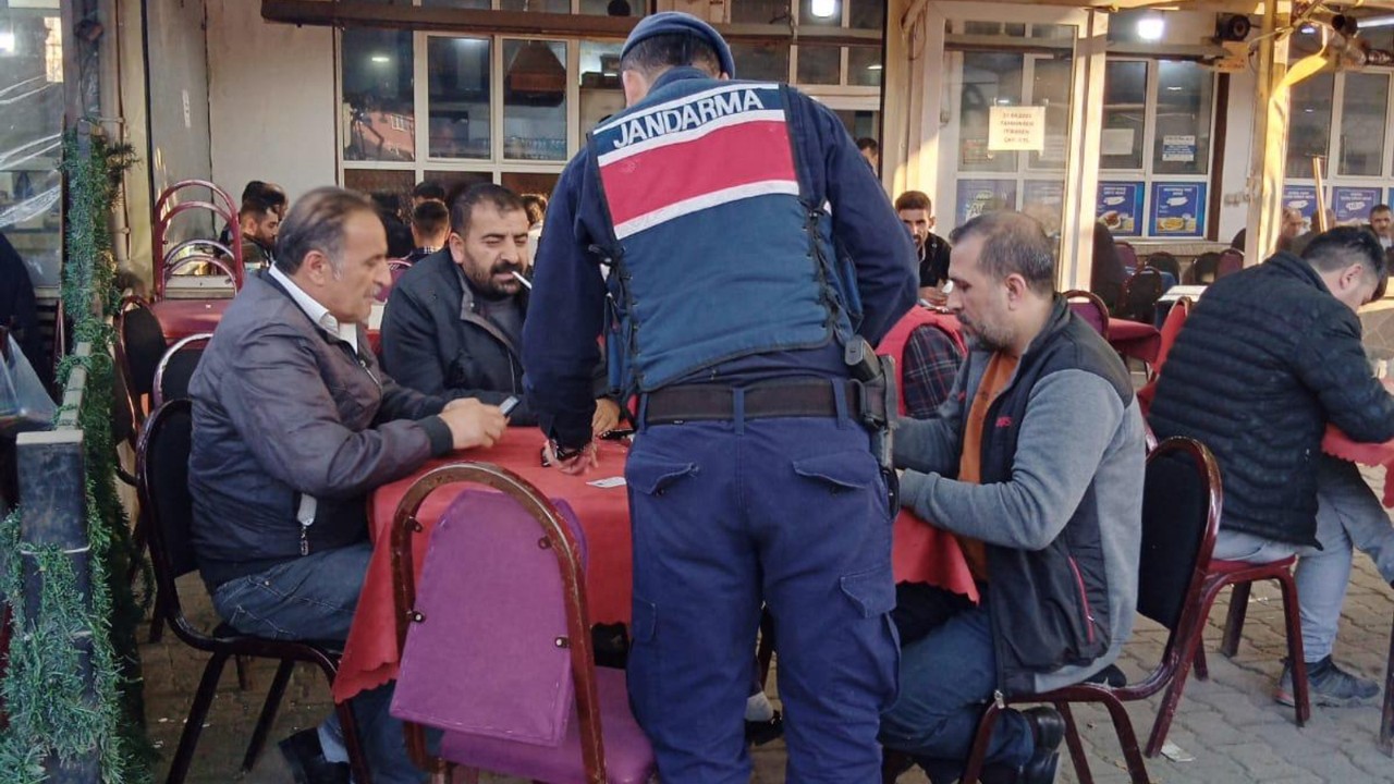 Bursa da Jandarma firarileri yakaladı