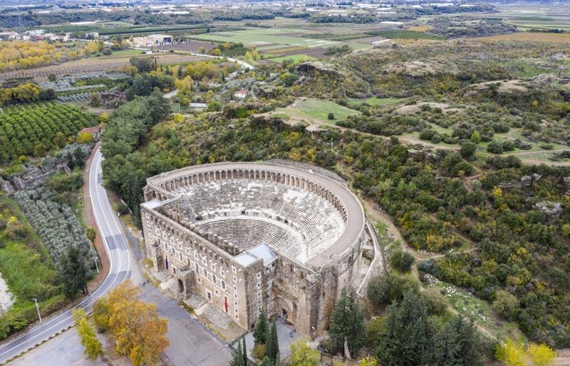 Anadolu Da Bulunan D Nyan N En Iyi Korunmu Antik Tiyatrosu Aspendos