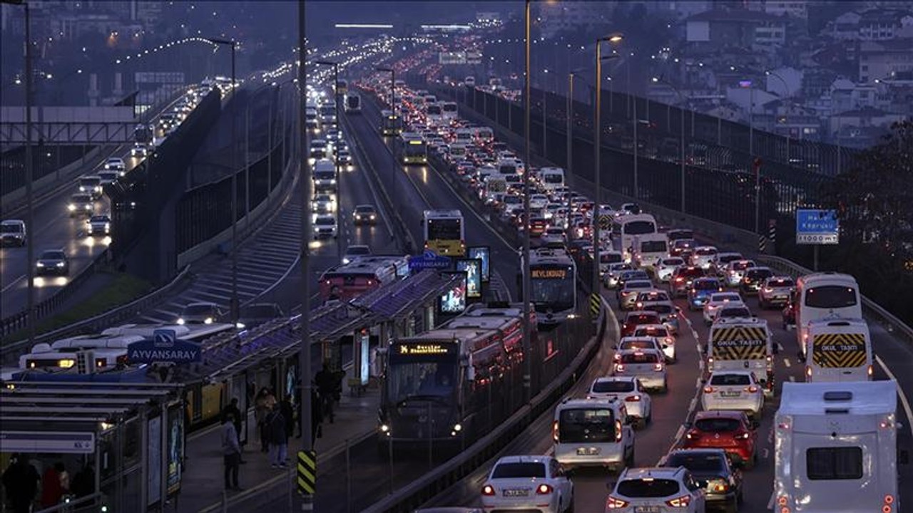 İstanbul'da haftanın ilk iş günü trafik yoğunluğu