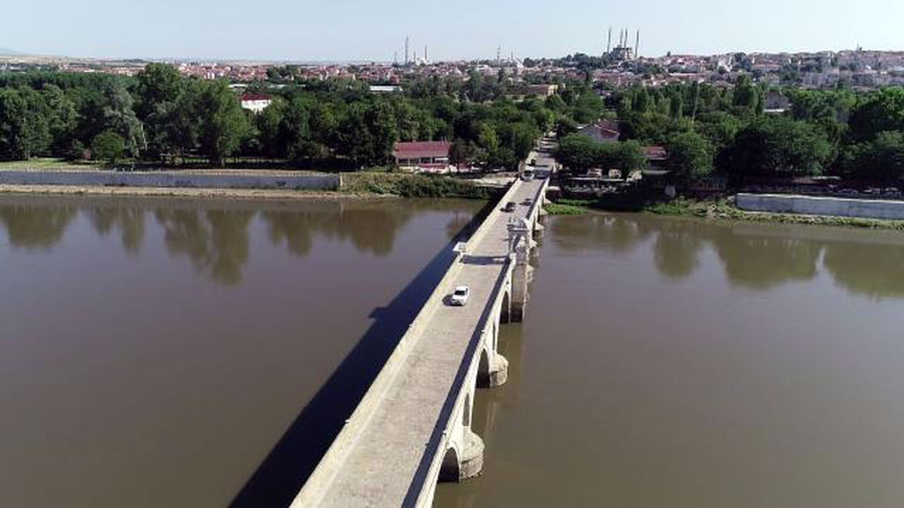 Edirne'de taşkın riski nedeniyle Tunca Köprüsü trafiğe kapatılacak