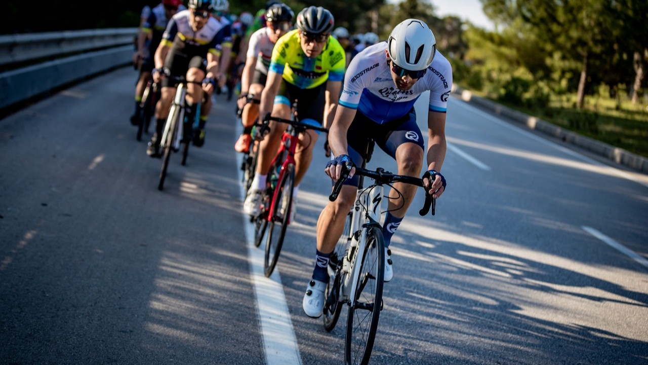 Kemer’de pedallar iyilik için döndü