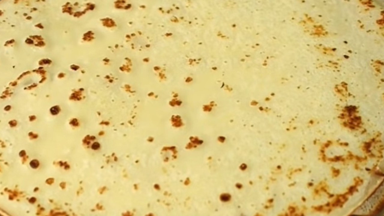 Krep yaparken puf puf kabarmasını sağlayan teknik! Tadanlar börek sanıyor
