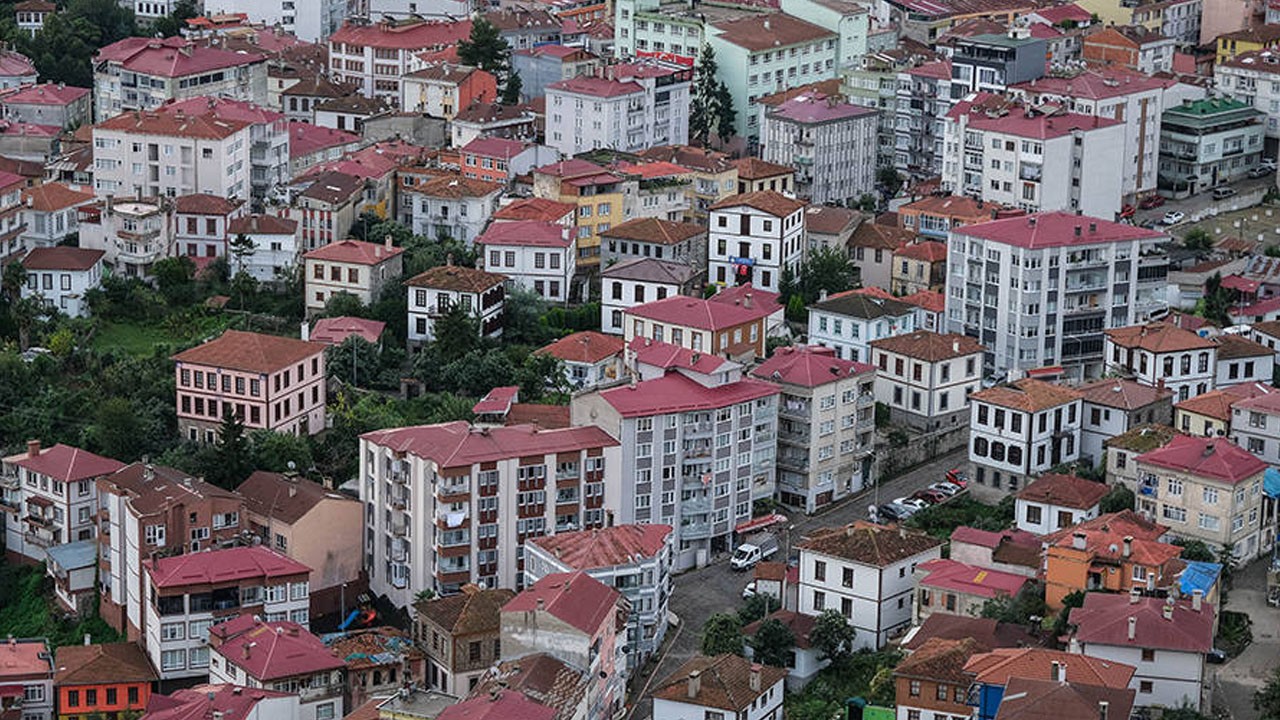 Ev sahibi kiracı uyuşmazlığında yeni uygulama! Yüzde 25 zam sınırı çözüm olur mu?