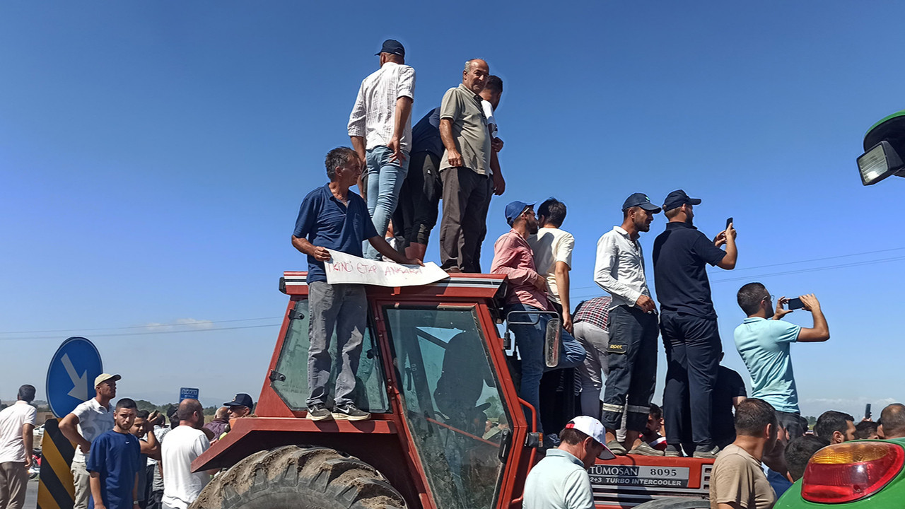 Milletin efendisi hakkını arıyor! Ürünü tarlada kaldı çiftçi yollara döküldü! Çiftçi eylem, Çiftçi son dakika, Bursa İzmir yolu eylem