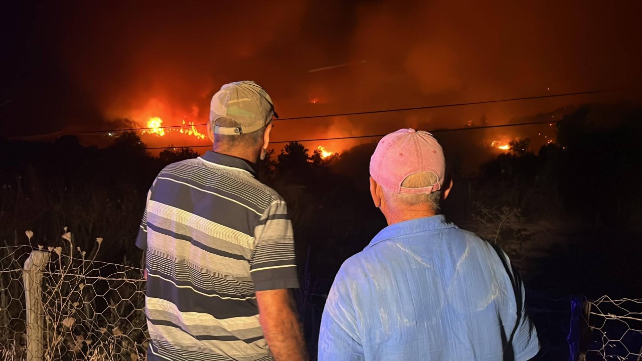 Muğla Milas'ta orman yangını: Köyler boşaltıldı! Muğla Büyükşehir Belediye Başkanı Ahmet Aras: Çok acı bir yangın, çok büyük kayıp var...