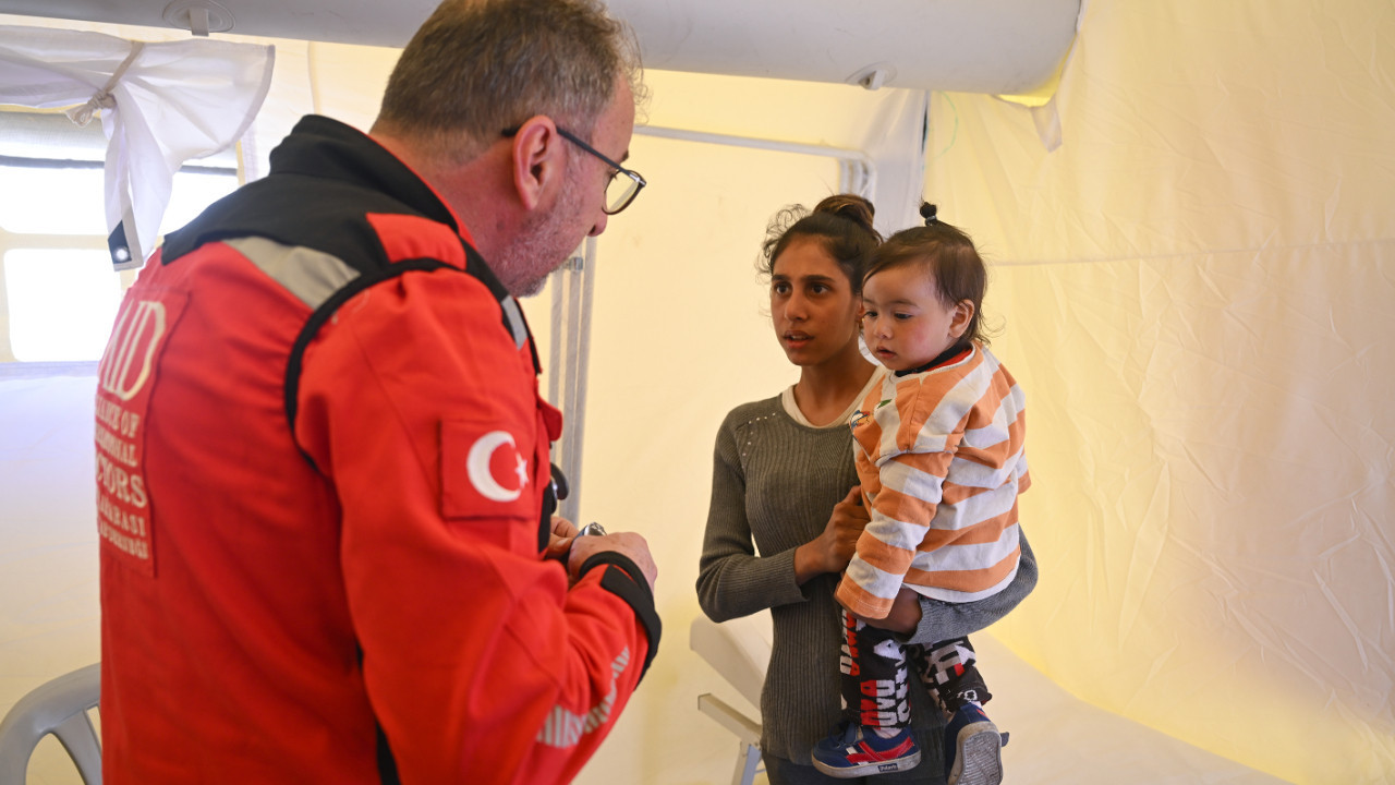 Prof. Dr. H. Hakan Yılmaz: 2025 Bütçesi yoksullara, özellikle kadınlara ve çocuklara ne getiriyor? 2025 Bütçe Teklifi'nde Sosyal korumaya ne kadar ayrıldı?