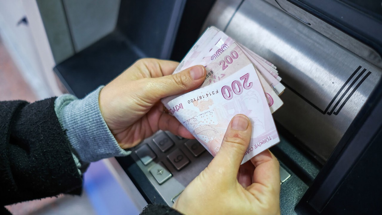 Akbank faizsiz kredi limitini yükseltti! Bankalar para musluğunu açtı! Hangi banka 0 faizle kredi veriyor?