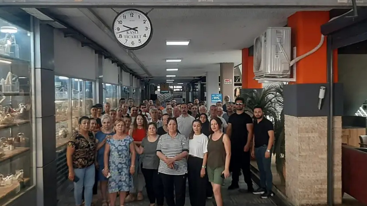Esnafın haklı direnişi siyasi demir kubbeyi çökertti