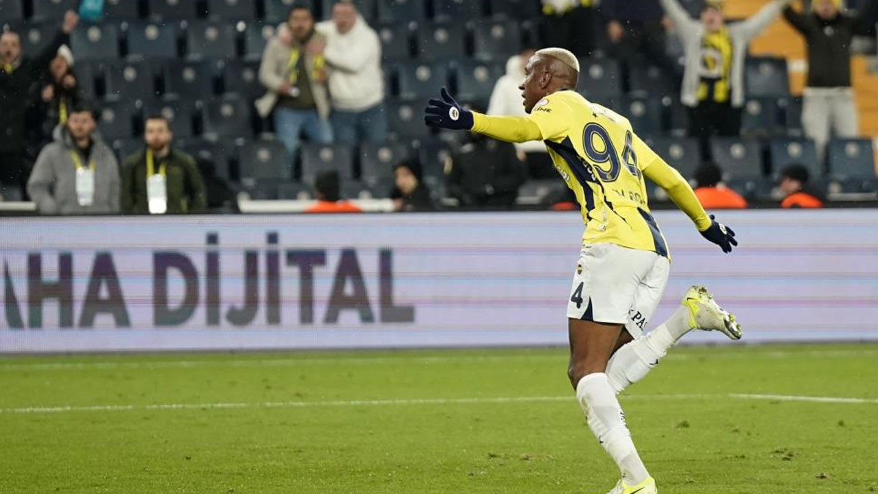 Talisca, Fenerbahçe formasıyla ilk golünü attı