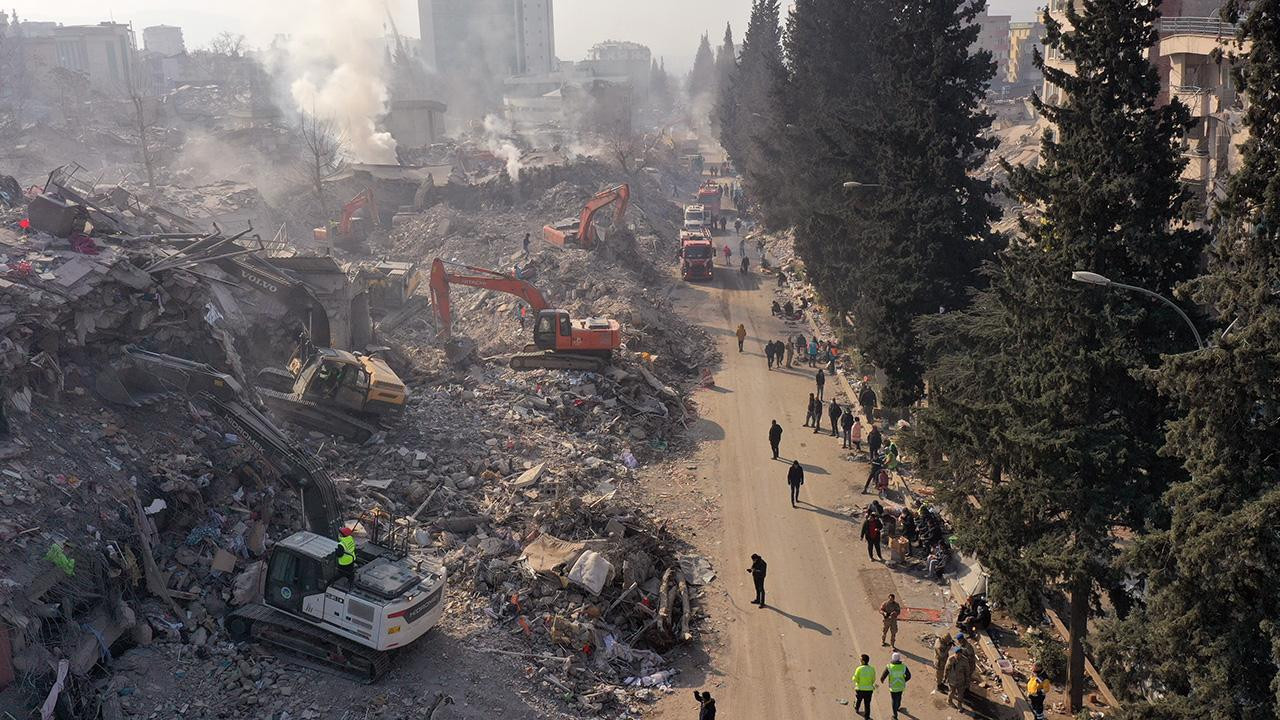 Cumhur İttifakı ortağı HÜDA PAR'den deprem raporu: 'Sorunların giderilememiş olduğu gözlemlenmiştir'