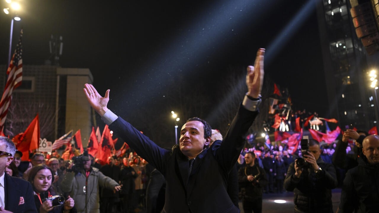 Kosova'daki genel seçimde mevcut Başbakan Kurti zaferini ilan etti
