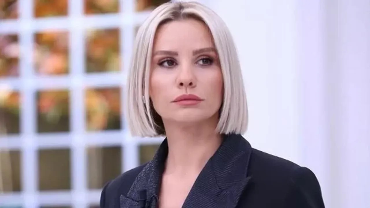 İşte Esra Erol'un 16 yaşındaki hali... Gözlerinize inanamayacaksınız!