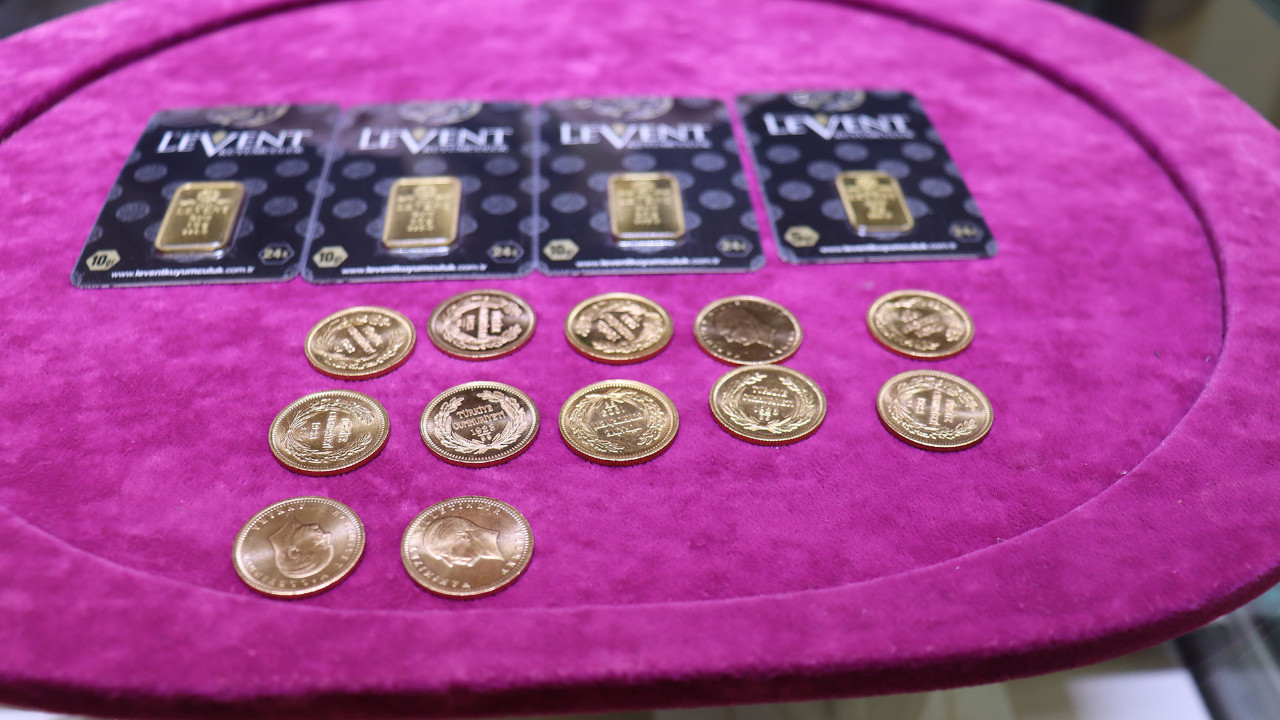 Altın fiyatları uçtu! Tam altın rekor kırdı! 19 Şubat altın fiyatları