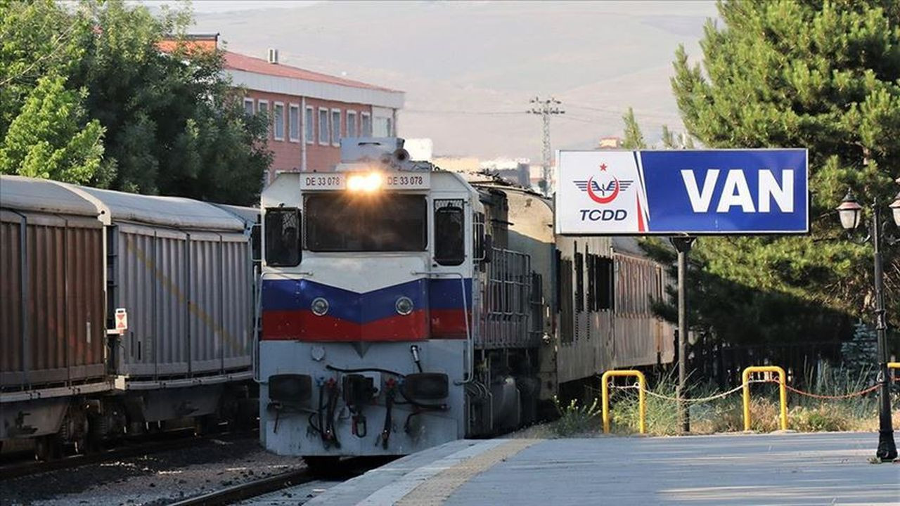 Van'dan İran'a tren ile gidilebilecek: Biletler satışa çıkıyor