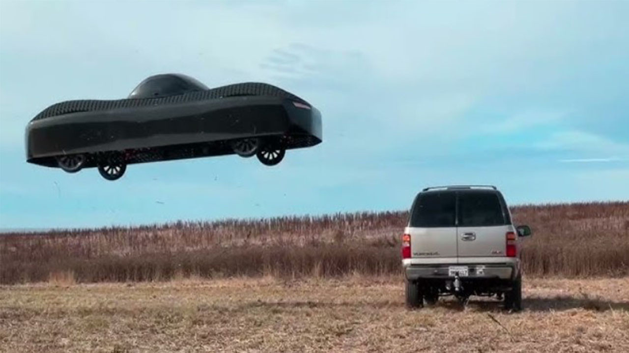 Elon Musk'ın 'uçan arabası' ilk uçuşunu yaptı! Model A, Jetgiller'i gerçeğe dönüştürdü