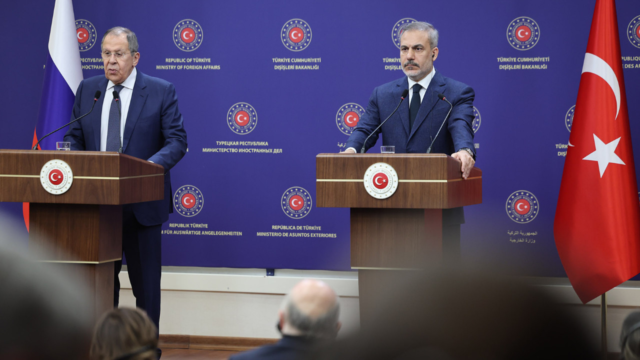 Lavrov Fidan’la basın toplantısında konuştu… NATO ve Kırım mesajı: ‘Savaş, sebepler ortadan kalkmadan bitmez’