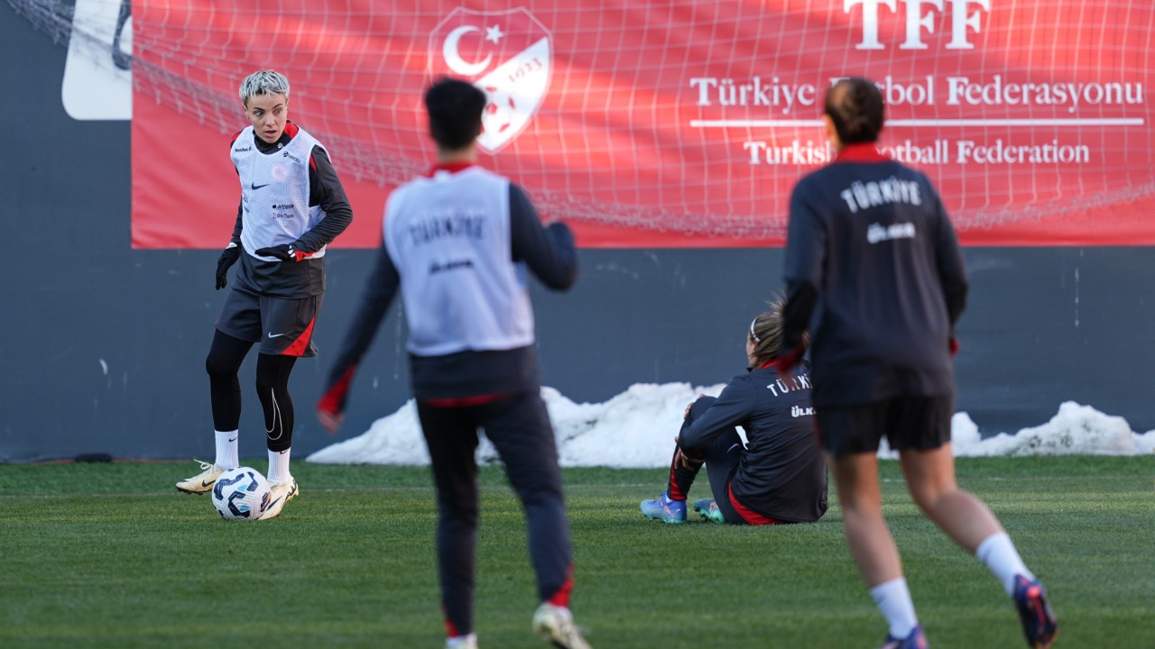 Milli Takım Yunanistan'la oynayacak.. Hedef galibiyet!