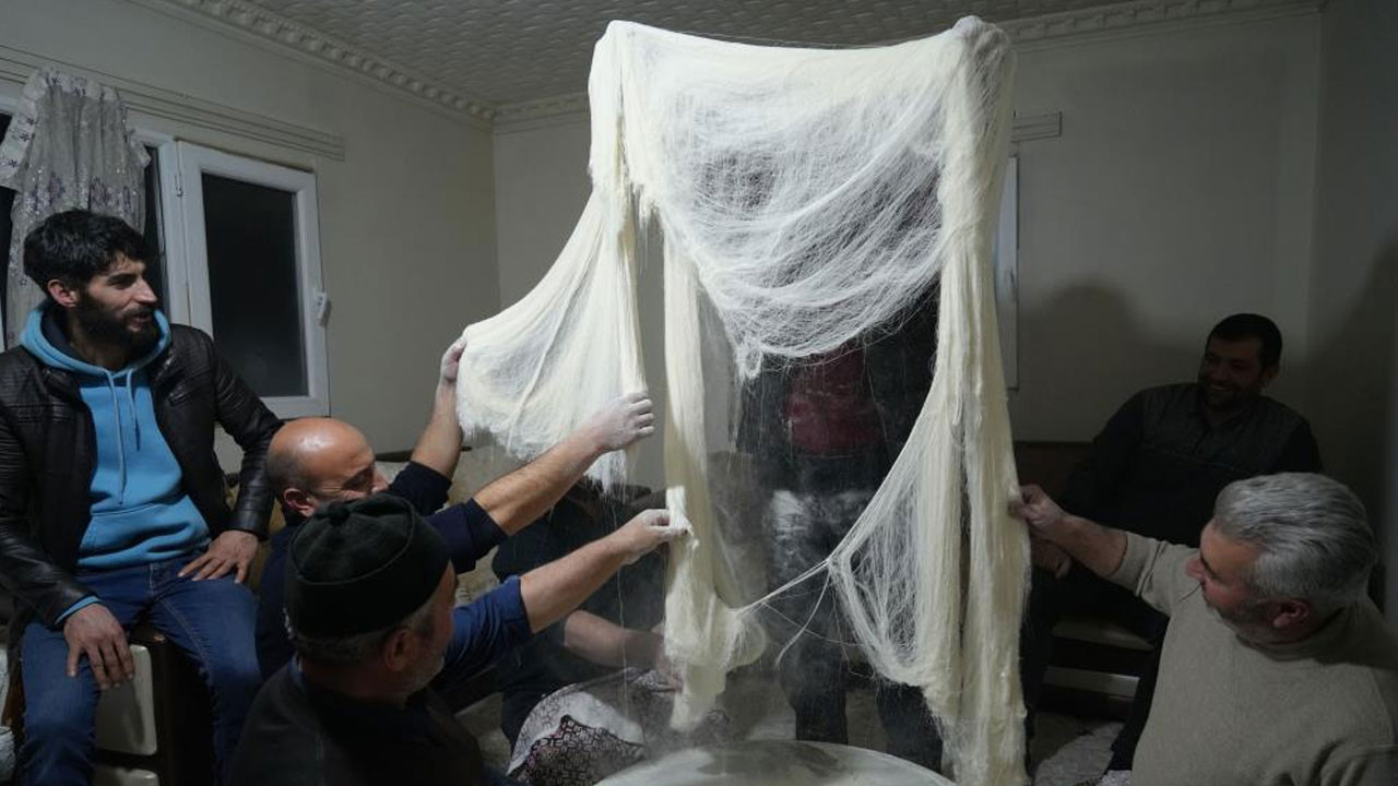 Bayburt'ta üretiliyor! Ramazan ayının aranan lezzeti! Yapımı saatlerce sürüyor dakikalar içinde tüketiliyor