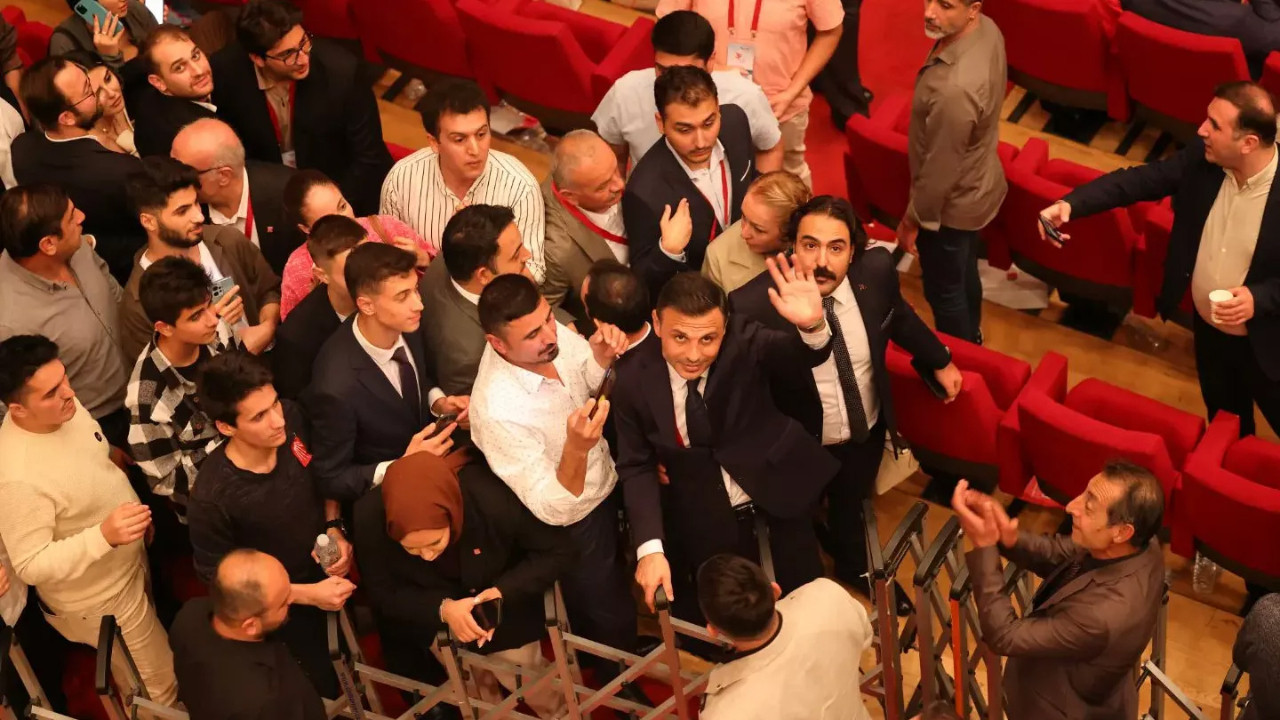 Özgür Çelik'in başkanlığa seçildiği CHP İstanbul İl Kongresine soruşturma