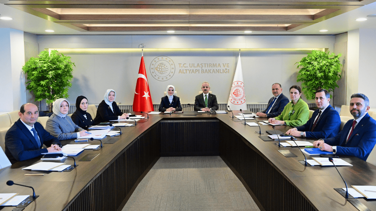 16 yaş altına sosyal medya düzenlemesi