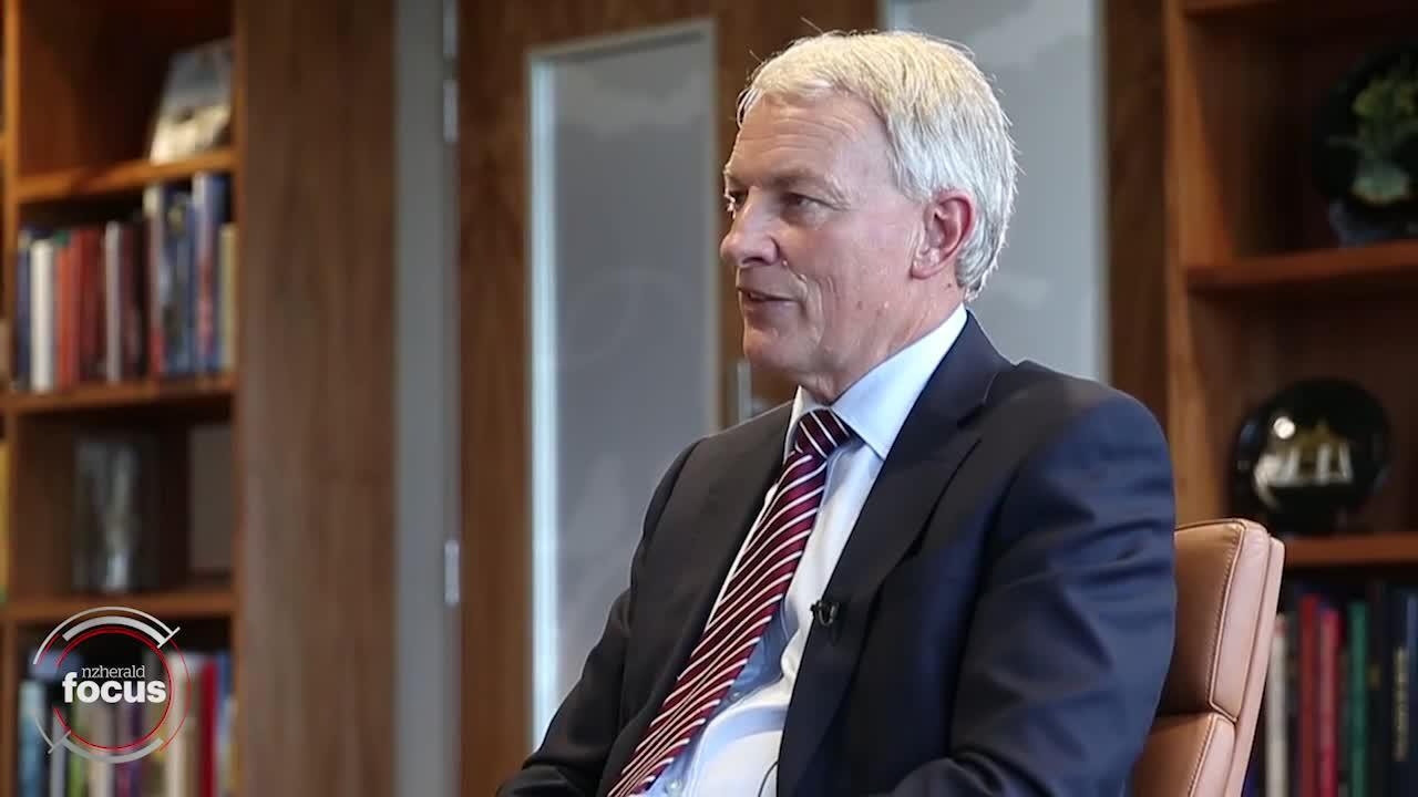 Trump'a 'Tarihi anlıyor mu?' demişti: Görevine son verildi