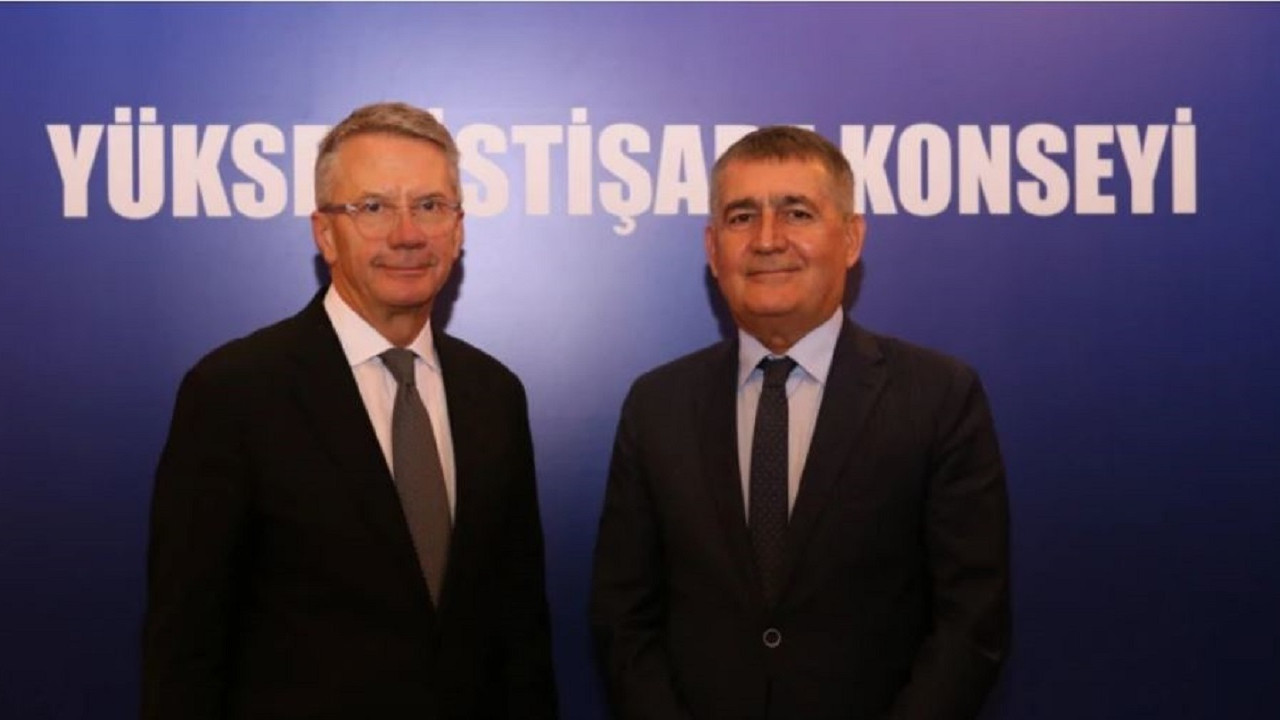 TÜSİAD Yönetim Kurulu Başkanı Orhan Turan ve TÜSİAD YİK Başkanı Mehmet Ömer Arif Aras hakkında kamu davası açıldı.