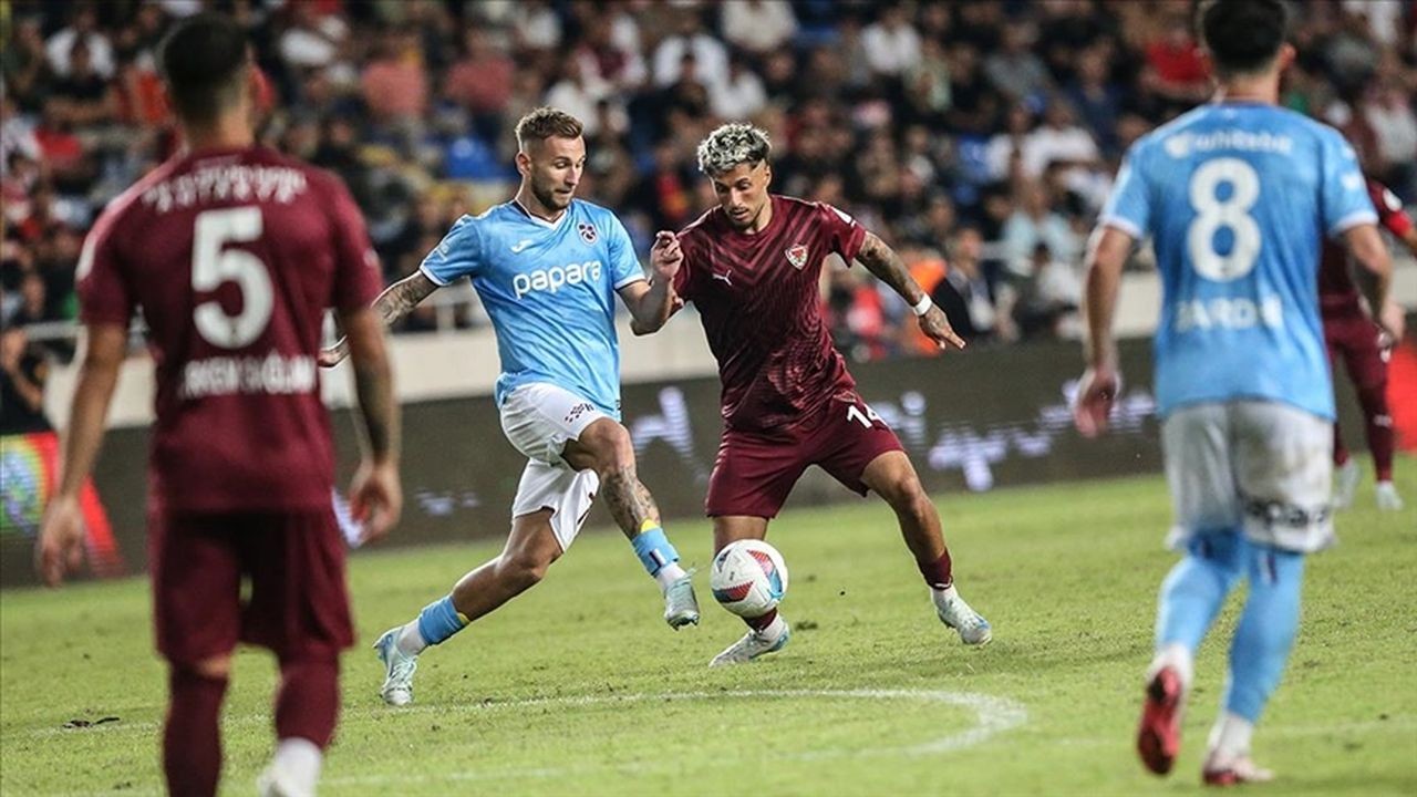 Trabzonspor, Hatayspor'u ağırlıyor! İşte maç öncesi muhtemel 11'ler