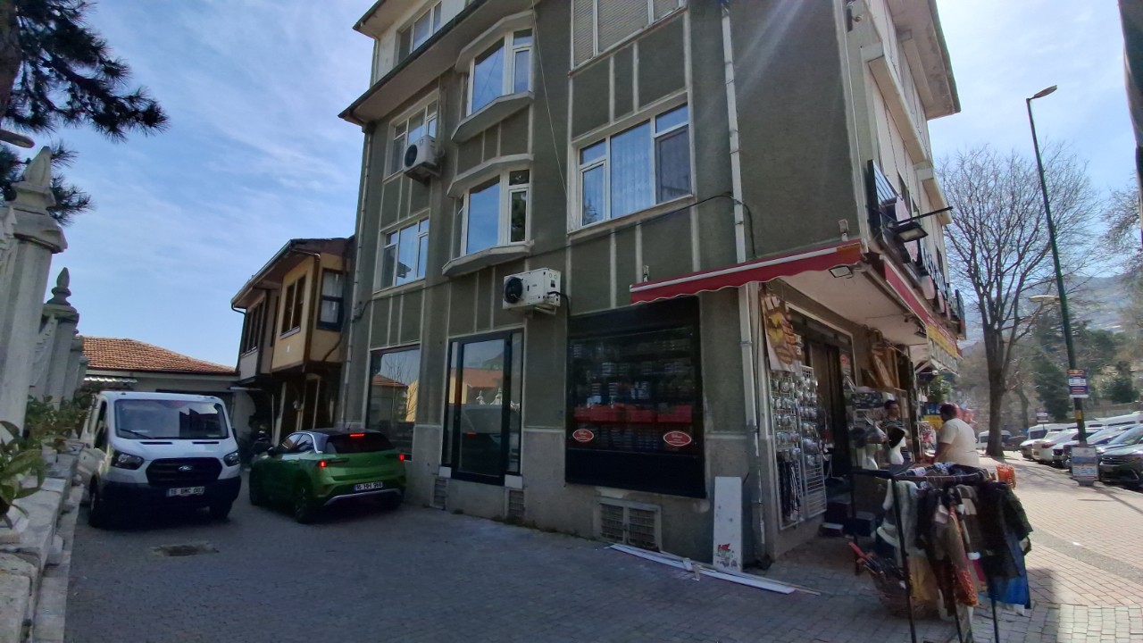 Bursa'da 5 katlı binanın altında bulunuyor! Görenler şaşırıyor
