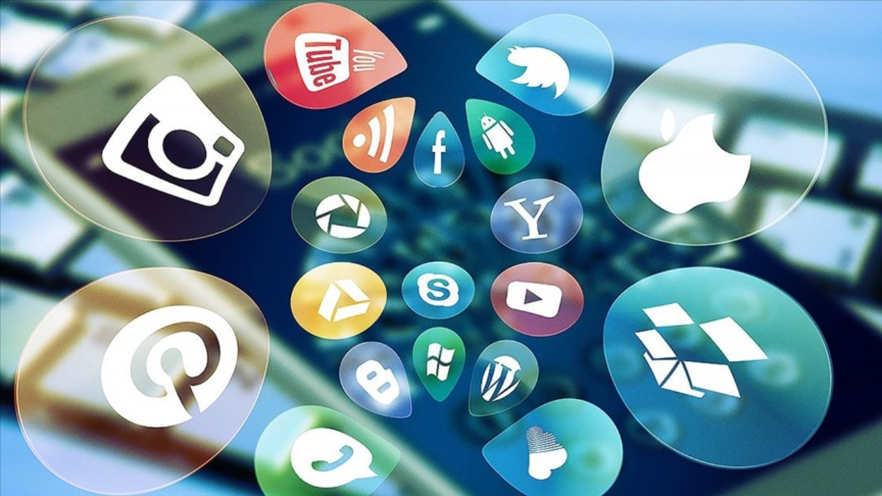 Dünyanın en büyük medyası bakın ne oluyor