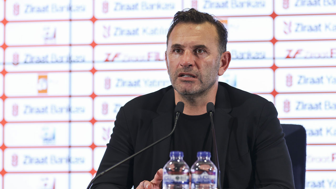 Okan Buruk maç sonu Jose Mourinho ile yaşananları anlattı! Jose Mourinho neden burnunu sıktı? Son dakika Galatasaray Fenerbahçe derbisi