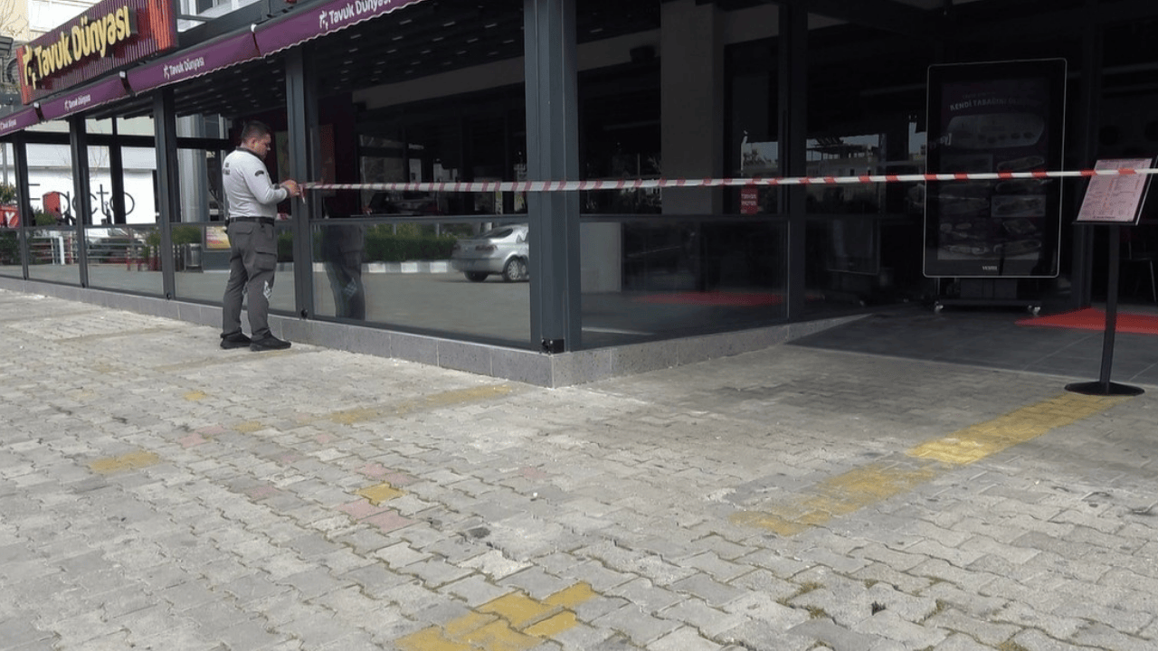 Alanya'da işten çıkarılınca eski müdürünü bıçakladı