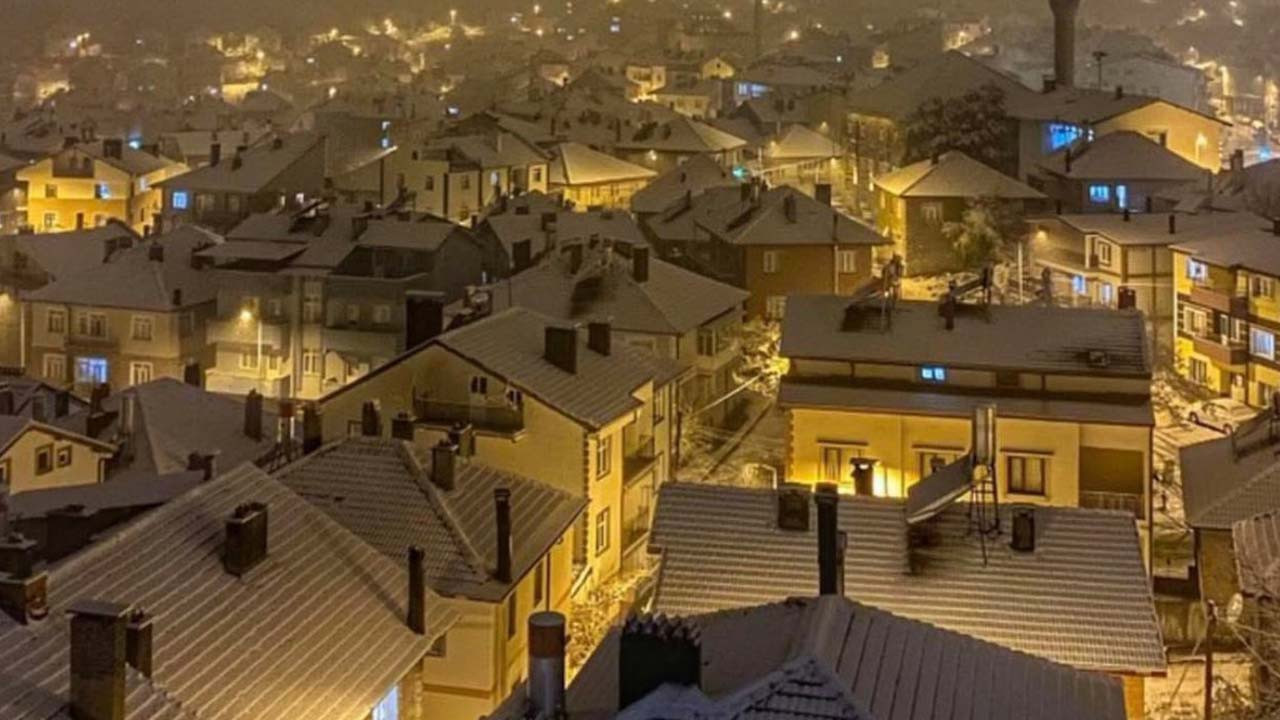 Konya 10 Nisan'da okullar tatil mi? Yarın Konya'da okullara kar tatili var mı?