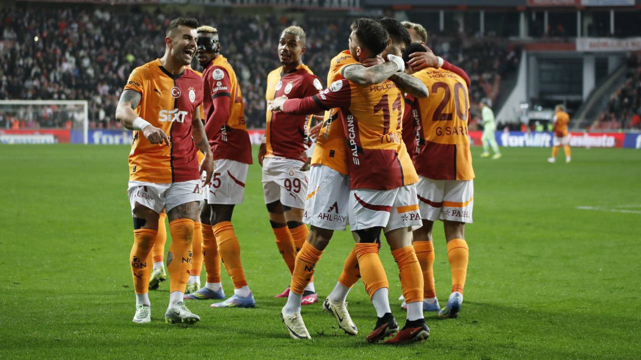 Galatasaray'dan altın değerinde 3 puan! Sarı-kırmızılılar, Samsunspor'u 2-0 mağlup etti