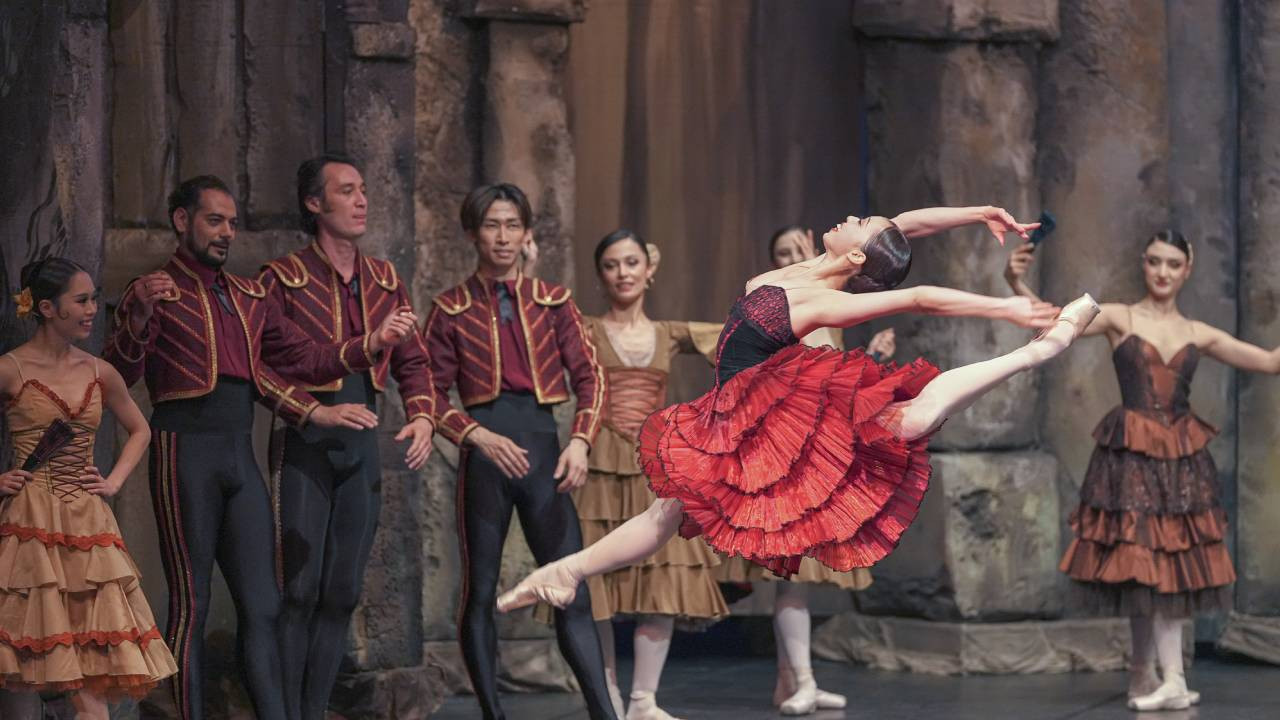 Antalya'dan 'Don Kişot' geçti! 12 yıl aranın ardından sahnelendi