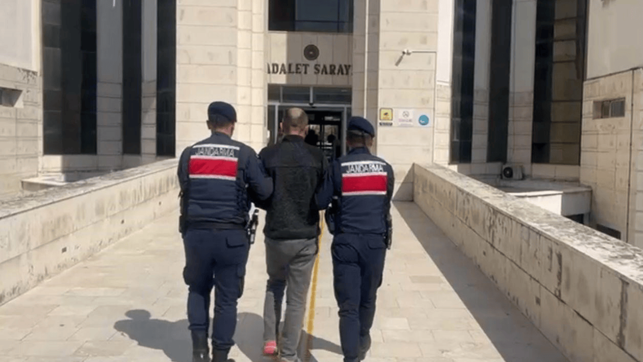 Kemalpaşa Belediyesine yönelik operasyonda 2 tutuklama