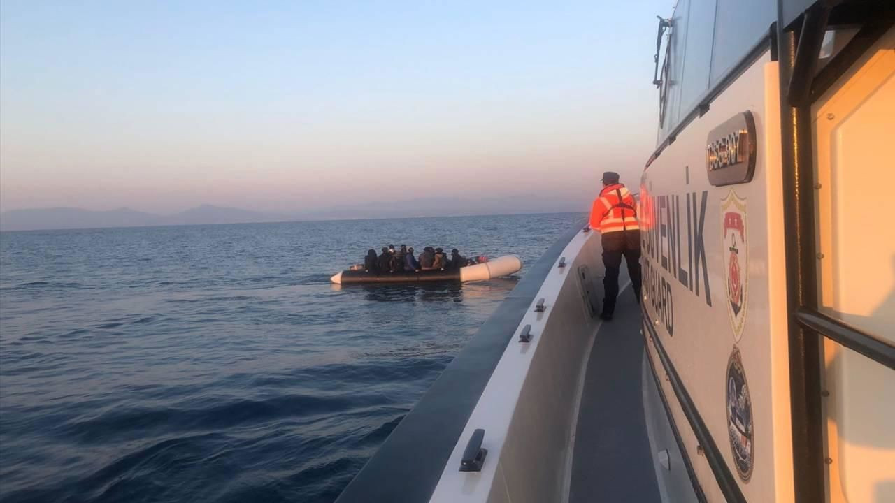 İzmir'de 29 düzensiz göçmen yakalandı