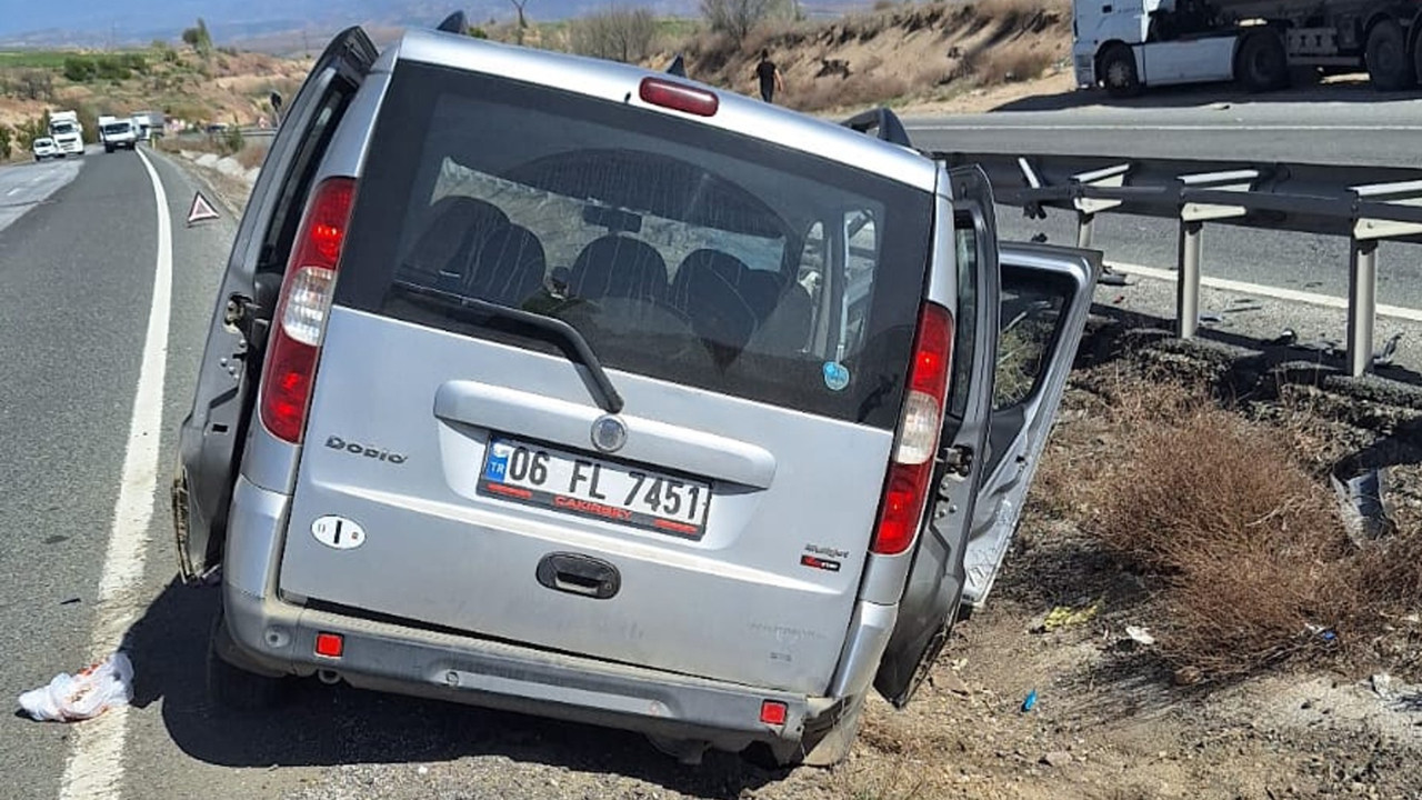 Kırıkkale'de zincirleme kazada! 2 kişi yaralandı! Kırıkkale son dakika haberleri! Kırıkkale son haberleri! Kırıkkale haberleri