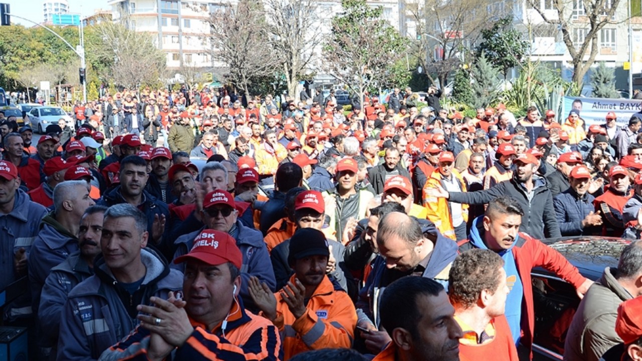 Onlarca belediyede maaş krizi! İşçiler grevde, belediyeler iflasın eşiğinde