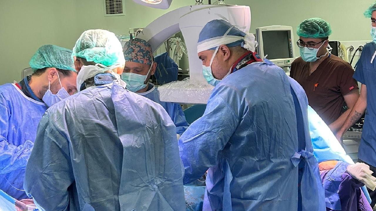 Türk hekimlerinin aort ameliyatı başarısı! Dünya standartlarında yer alıyor
