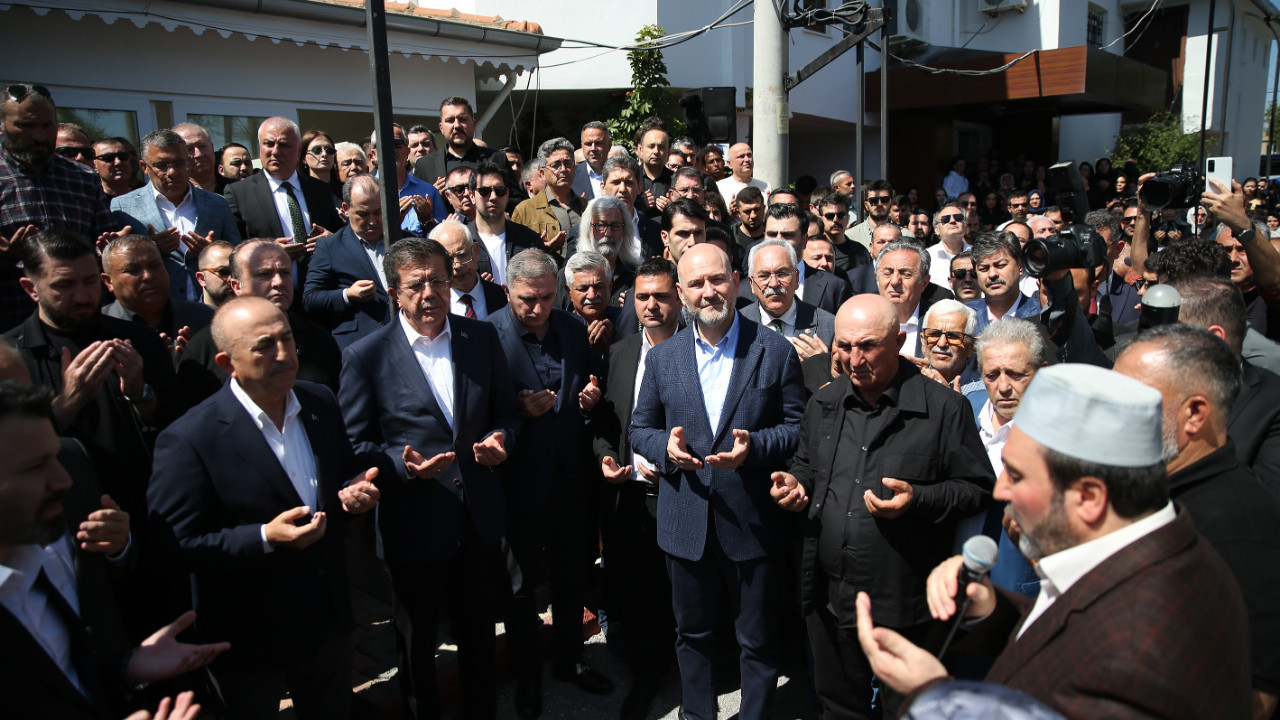 Çavuşoğlu'nun babası Antalya'da defnedildi