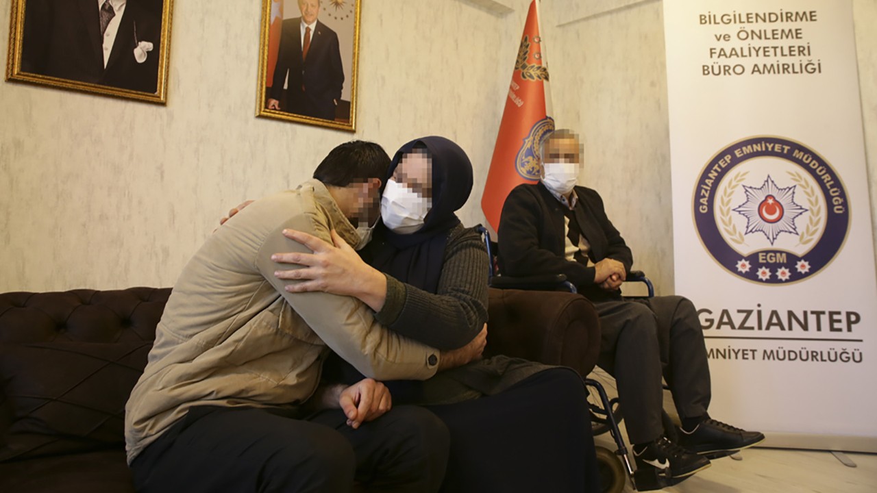 Ferdi Tanhan iki gençten örnek verdi… Silah bırakma süreci için Diyarbakır Anneleri modeli