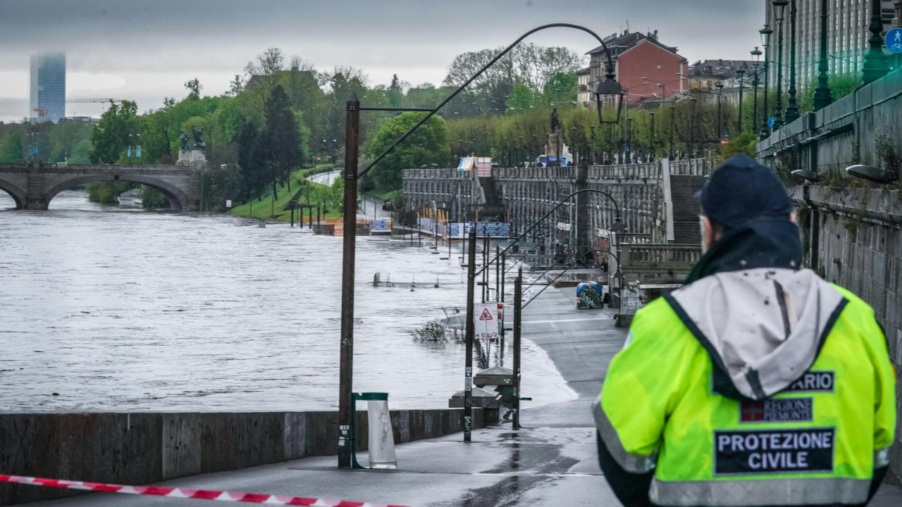 İtalya'yı iki felaket birden vurdu! Bir yandan sel bir yandan heyelan...