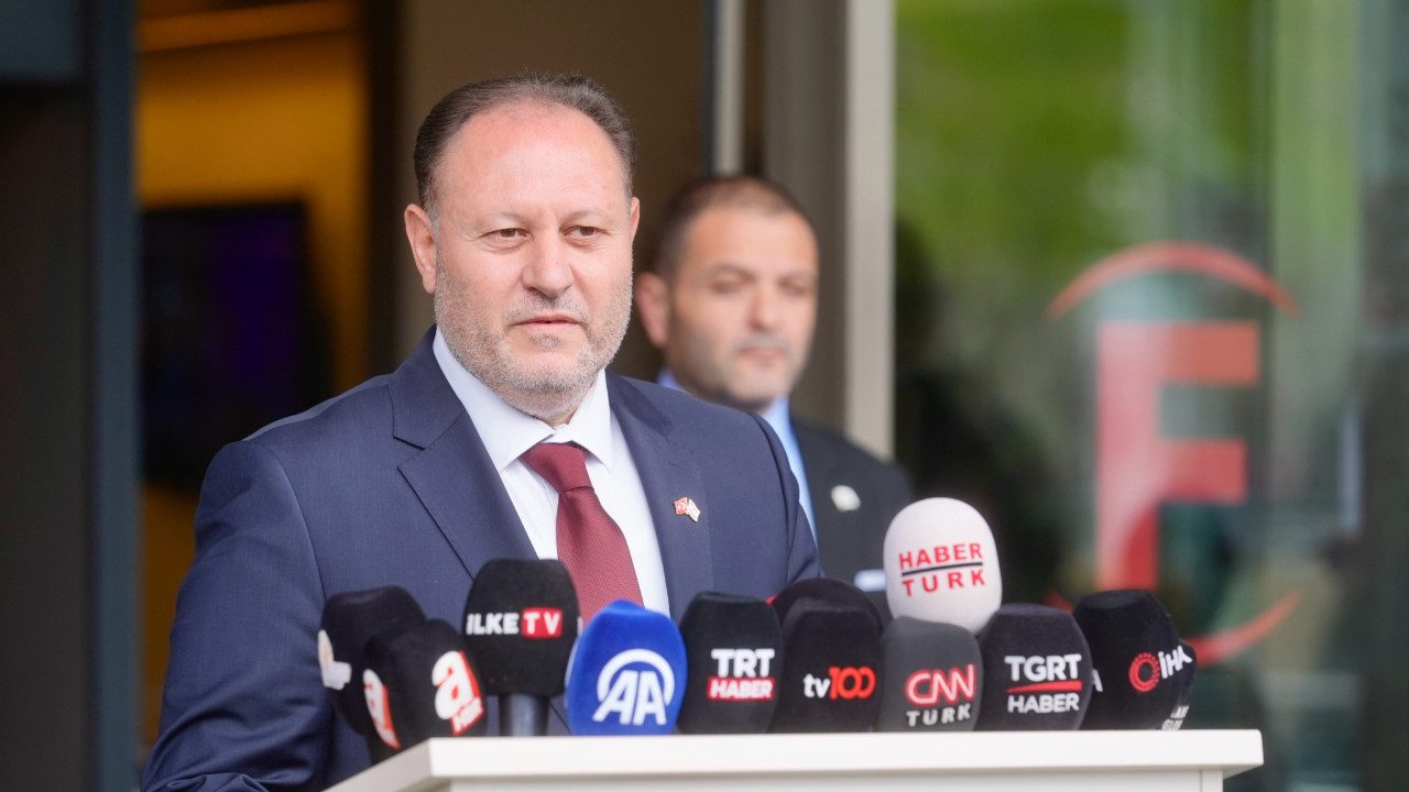 Sırrı Süreyya Önder'e KKTC'den ziyaret