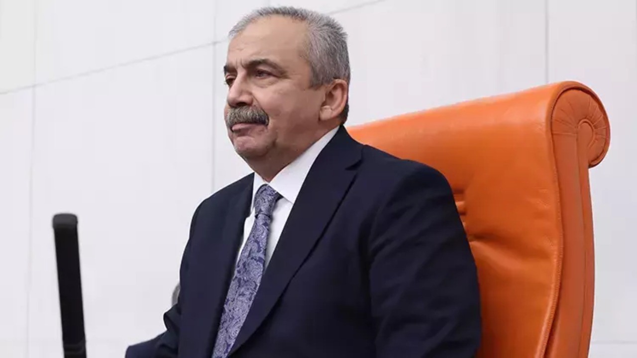KCK'dan 'Sırrı Süreyya Önder' açıklaması: Kuşkuyla bakmak gerekir