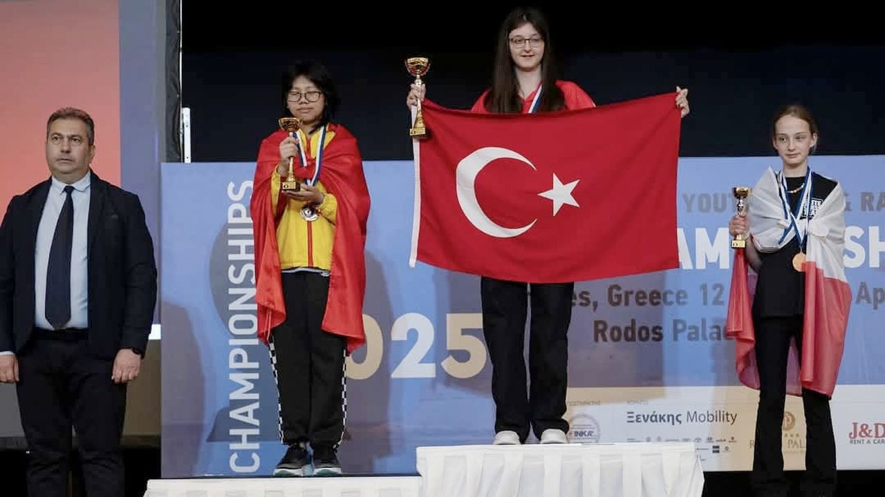 ‘Başarı sürekli ve severek çalışmakla olur’