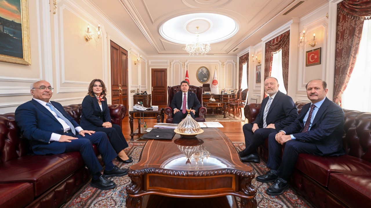 DEM Parti, Adalet Bakanlığı'nda: Görüşme ne oldu? DEM Parti, Adalet Bakanı ile ne görüştü? Af çıkacak mı? DEM ad mı talep edecek? Af konuşuldu mu?