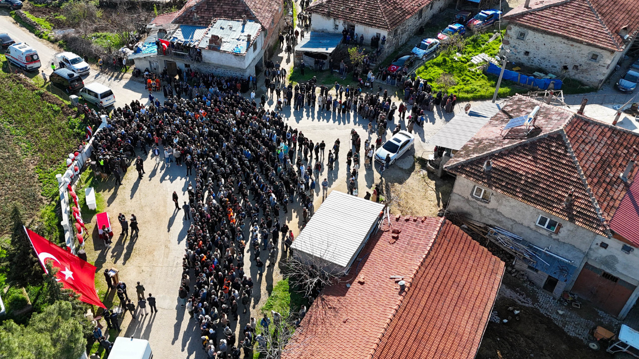 Şehit polis Uşak'ta son yolcuğuna uğurlandı