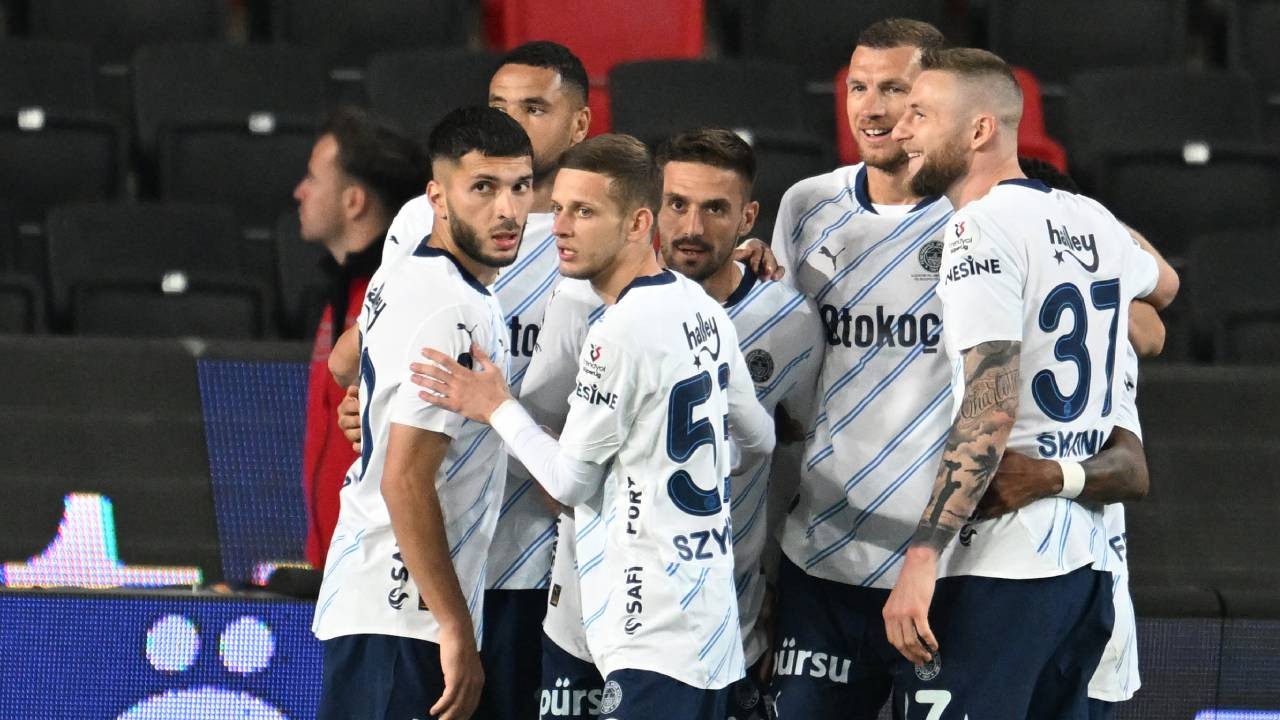 Fenerbahçe, Gaziantep FK'yi 3-1 mağlup etti