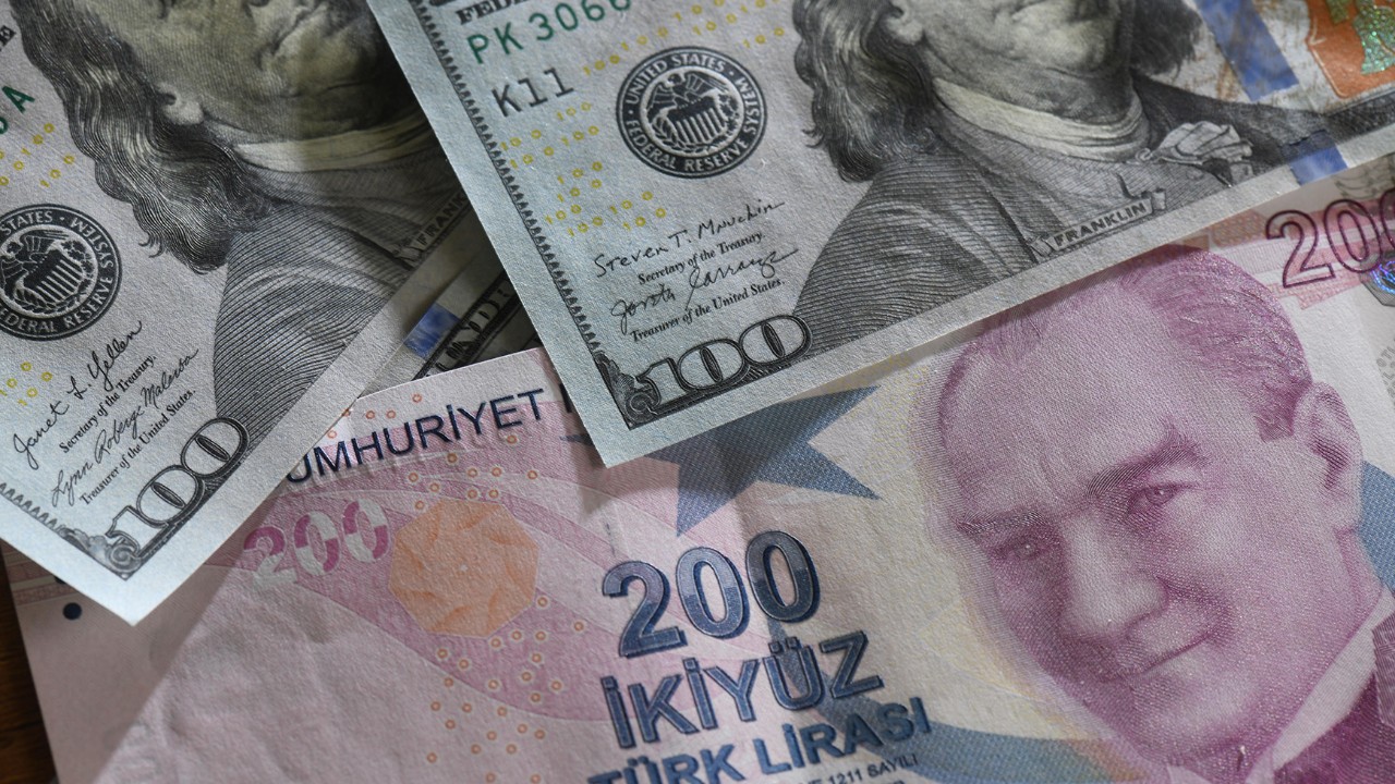 Kur korumalı mevduat bakiyesi martta 21,6 milyar dolara geriledi