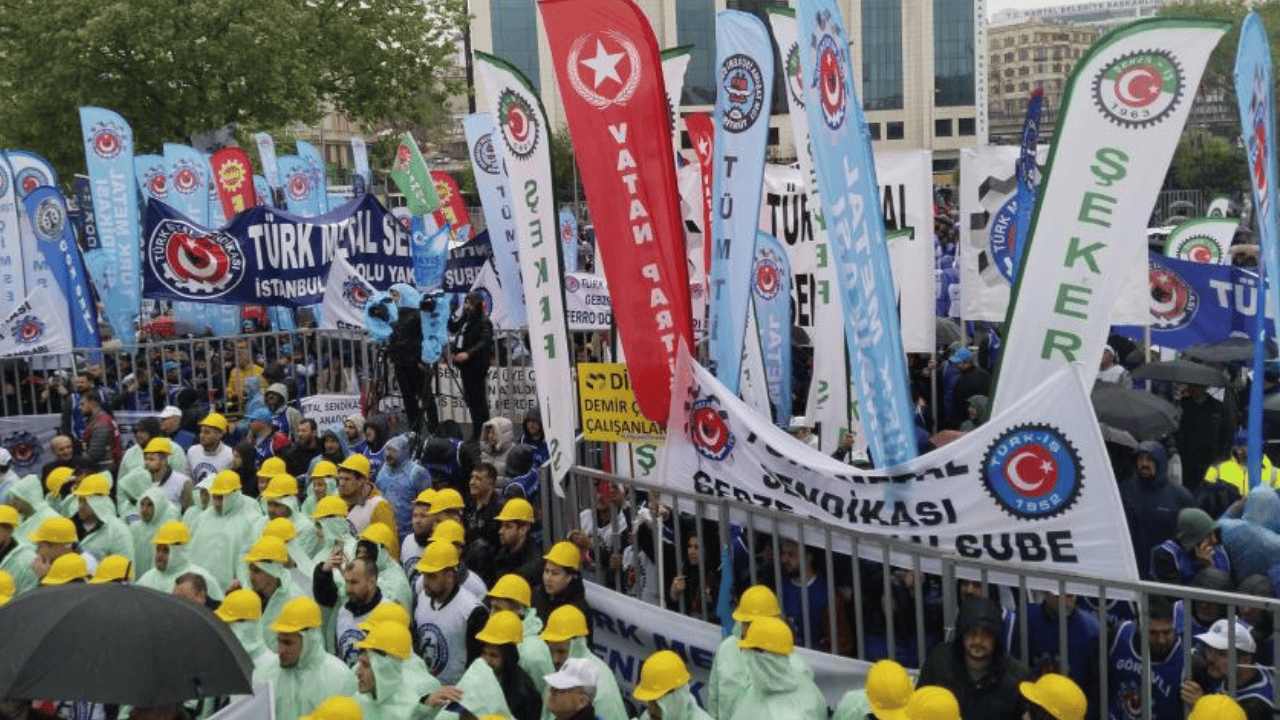 Binlerce işçi, emekçi, emekli Kartal Meydanı'nda toplandı, TÜRK-İŞ 1 Mayıs kutlaması, Kartal'da 1 Mayıs kutlaması